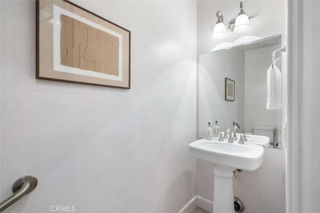 1155 Spring Azure Property Photo 34