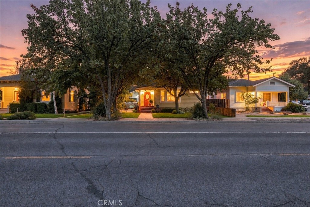 1935 Vine Street Property Photo 2