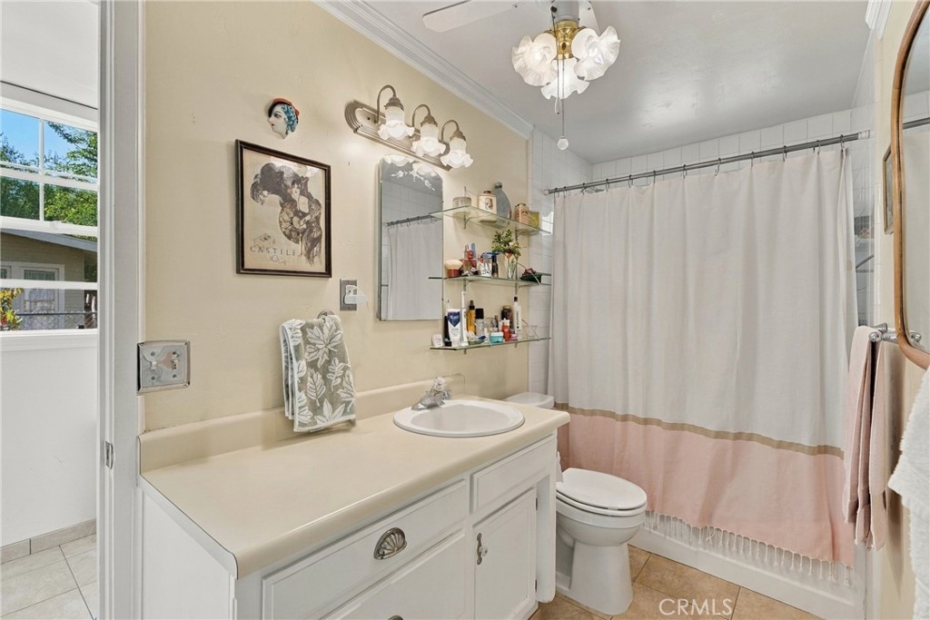 1935 Vine Street Property Photo 11