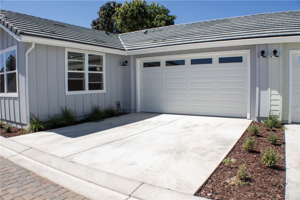 1452 Ronald Way Property Photo 5