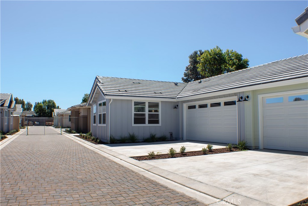 1452 Ronald Way Property Photo 11