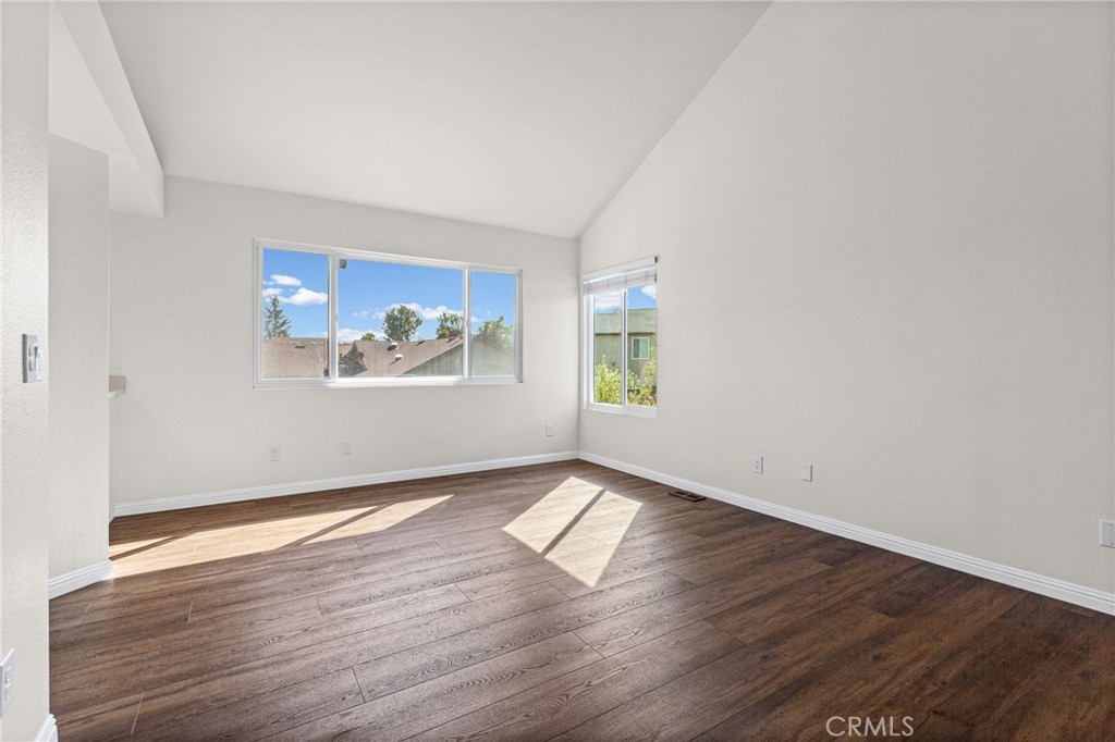 1346 Woodmere Property Photo 15