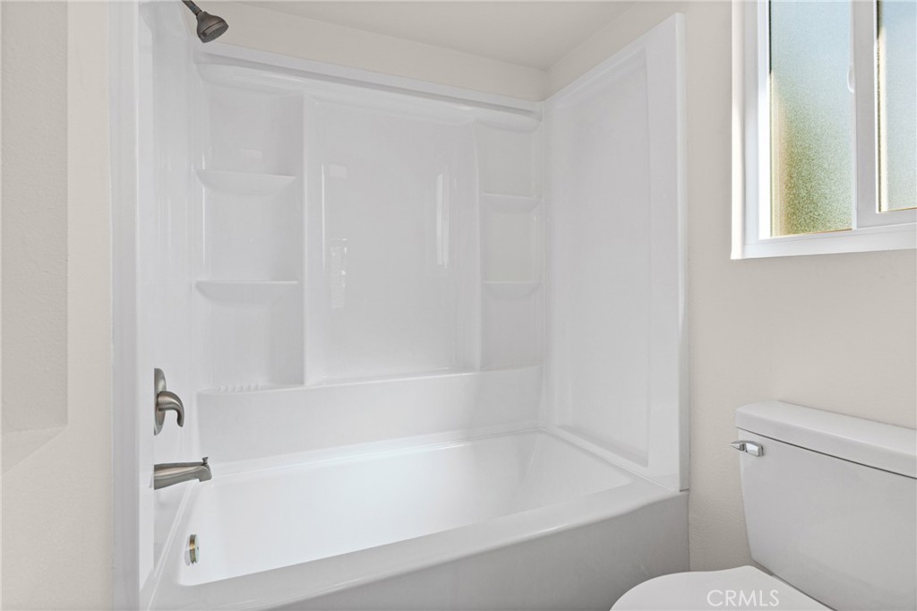 1346 Woodmere Property Photo 18