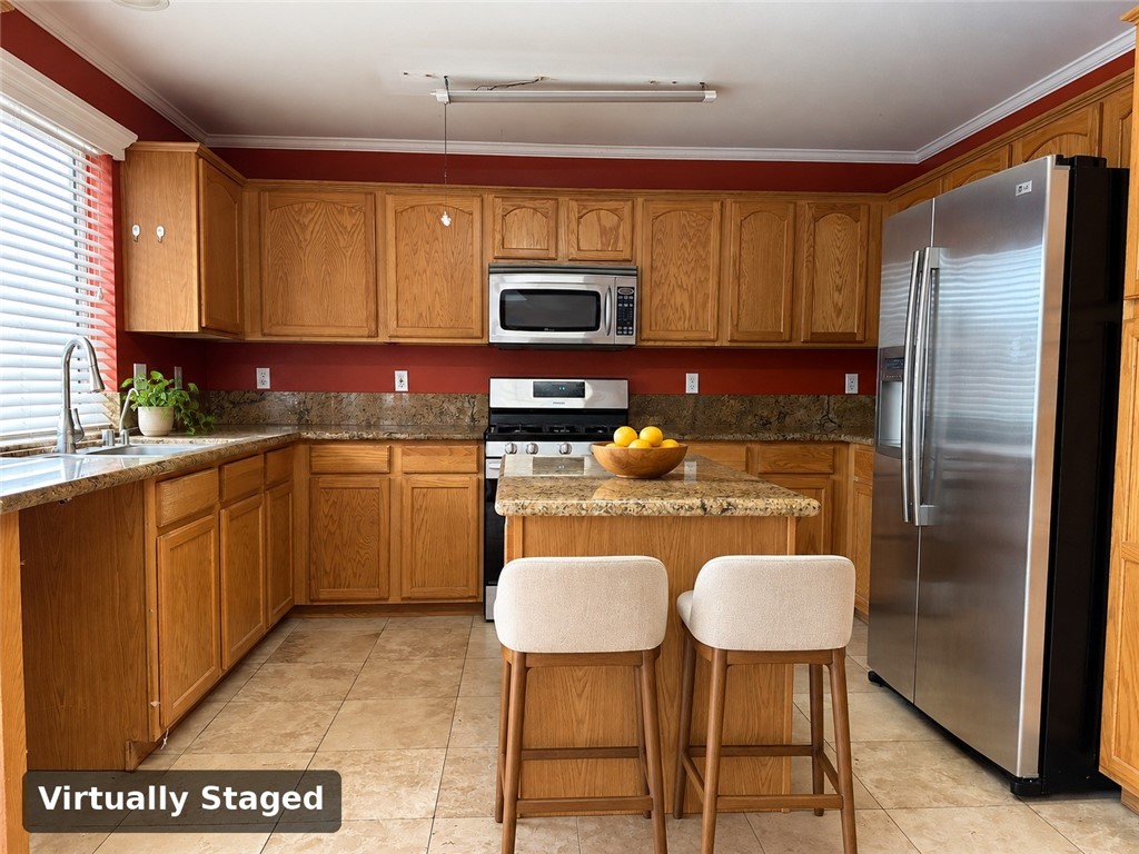 1820 Amy Way Property Photo 3