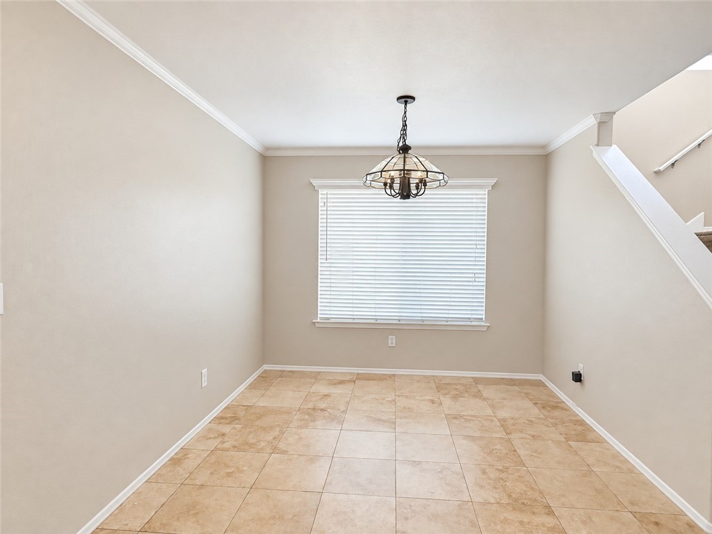 1820 Amy Way Property Photo 8