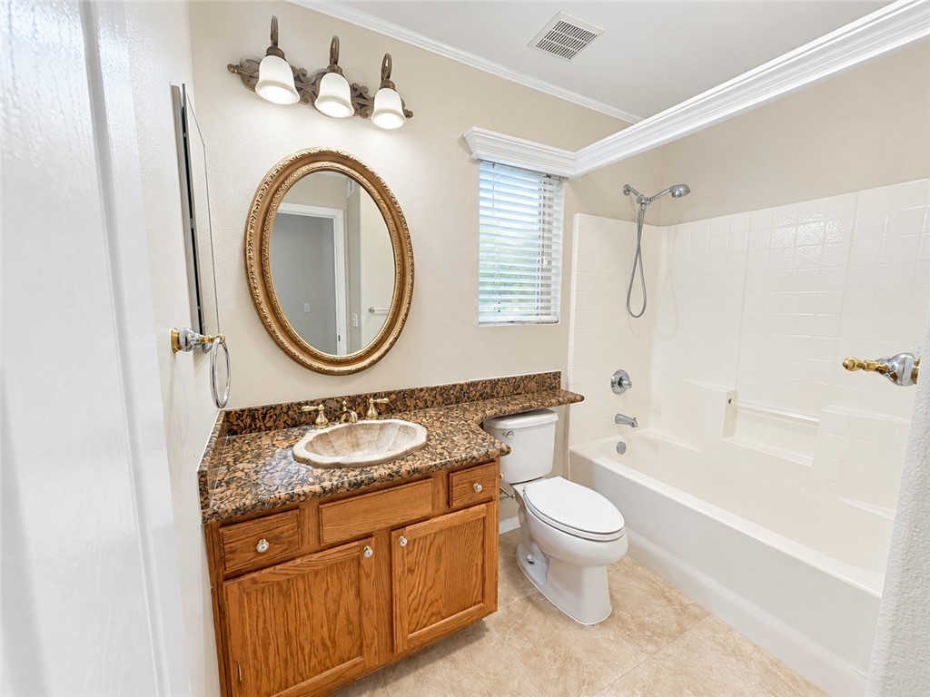 1820 Amy Way Property Photo 24