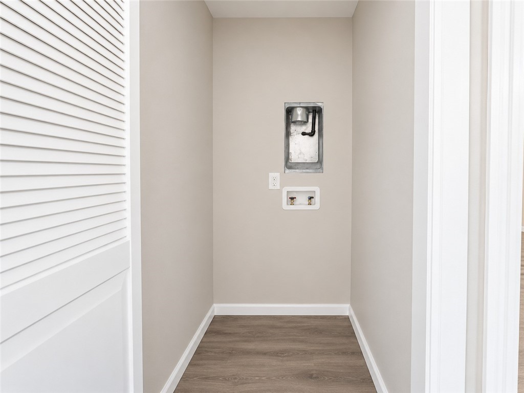 1820 Amy Way Property Photo 25