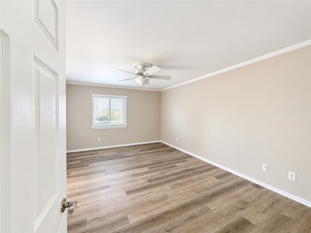 1820 Amy Way Property Photo 34