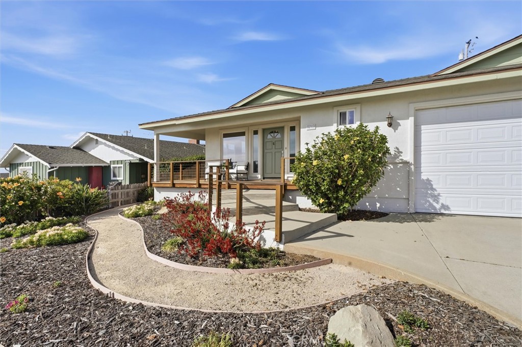 631 Ocean View Property Photo 1