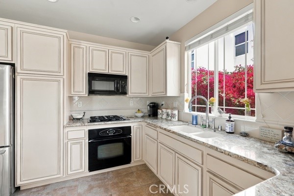 1729 Bilbao Drive Property Photo 10