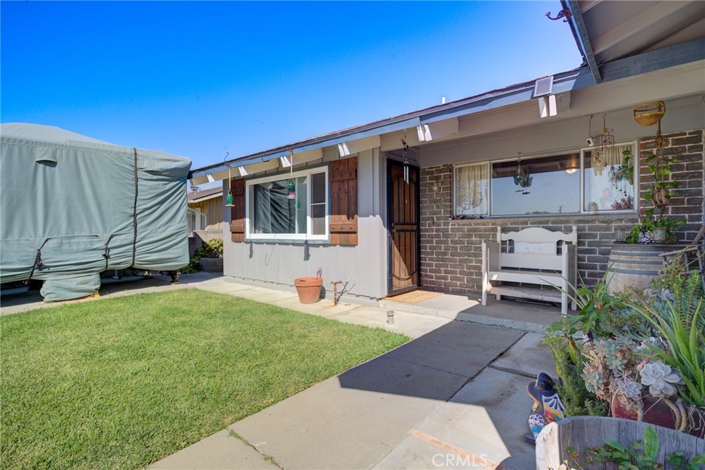 2053 Lockwood Property Photo 3