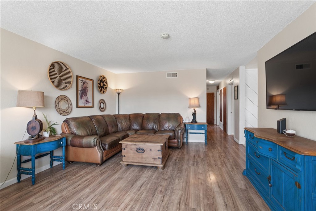 2053 Lockwood Property Photo 6