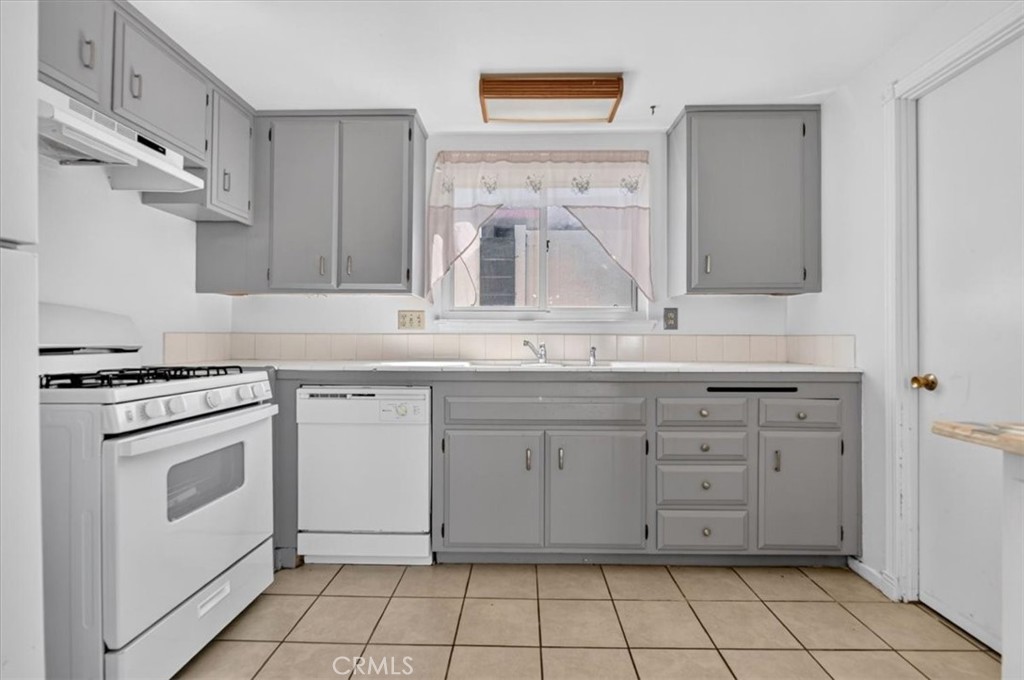4010 Sirius Property Photo 8