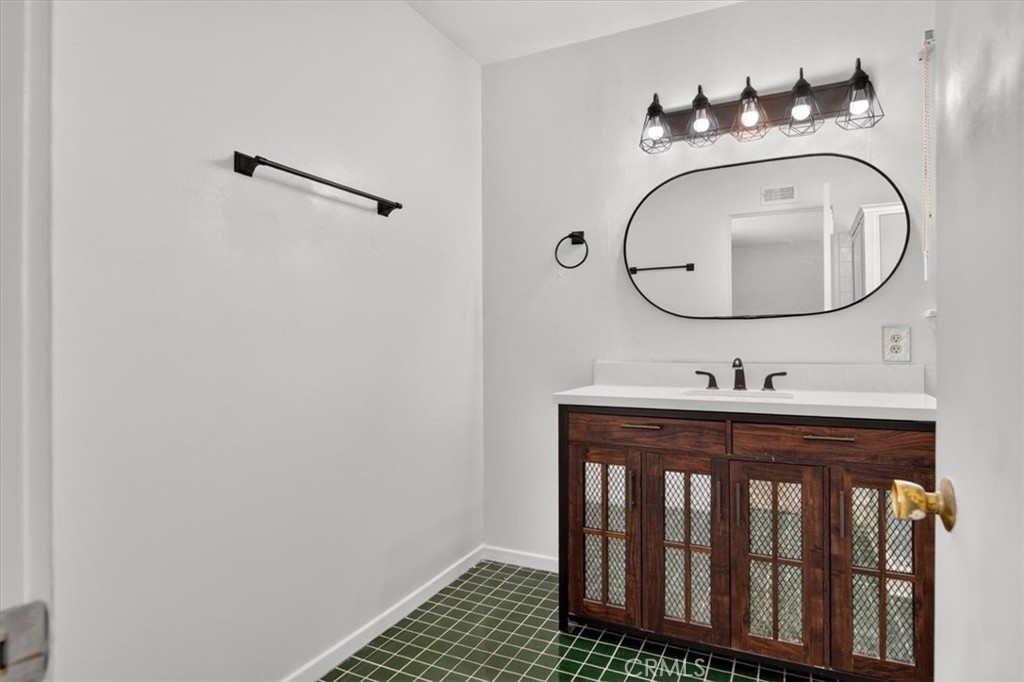 4010 Sirius Property Photo 20