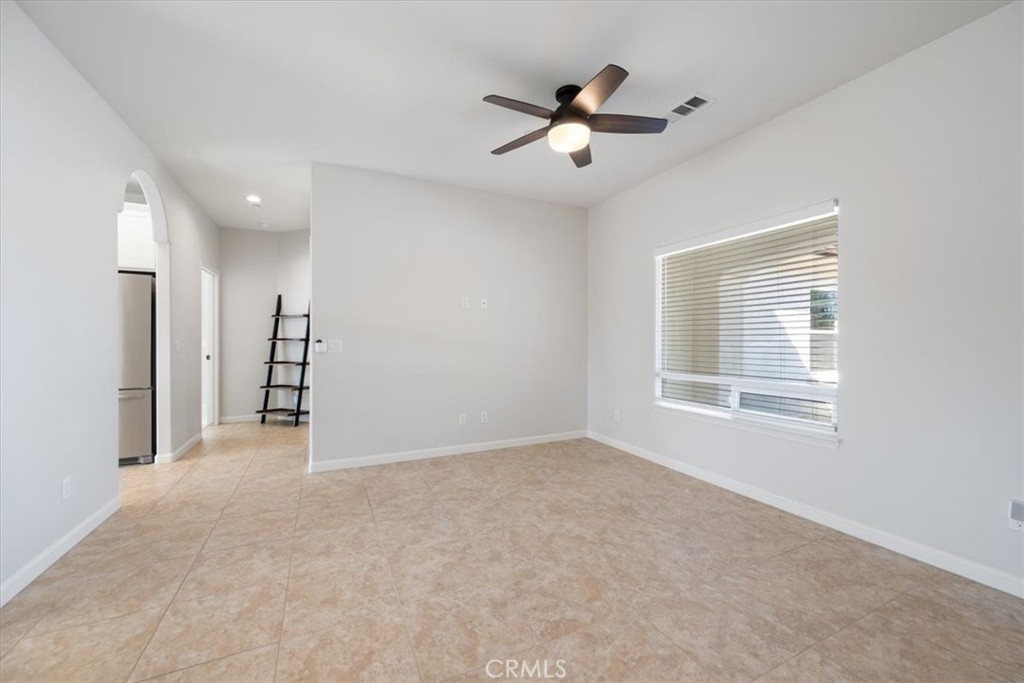 3415 Lakeside Village Drive Property Photo 9