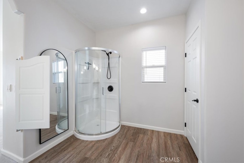 3415 Lakeside Village Drive Property Photo 18