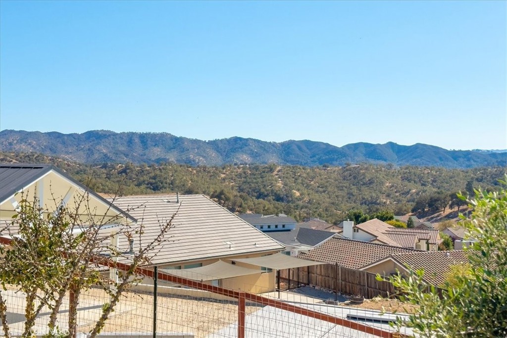 3415 Lakeside Village Drive Property Photo 35