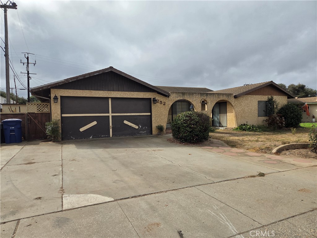 252 Sharry Property Photo 1