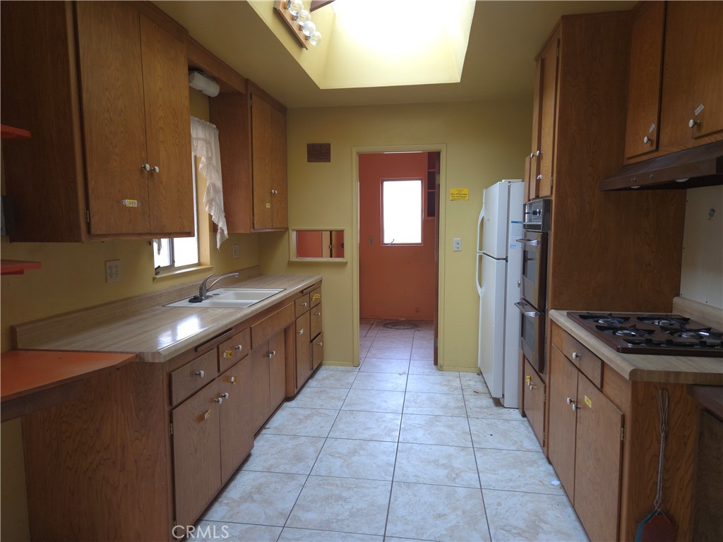 252 Sharry Property Photo 5