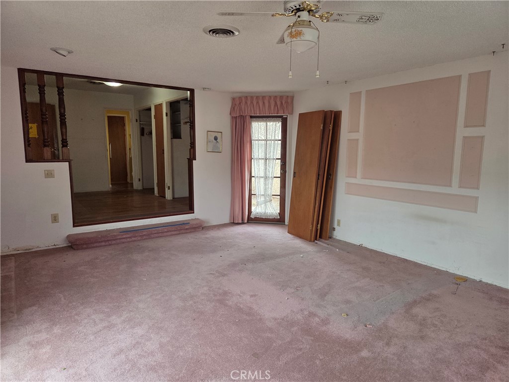 252 Sharry Property Photo 6