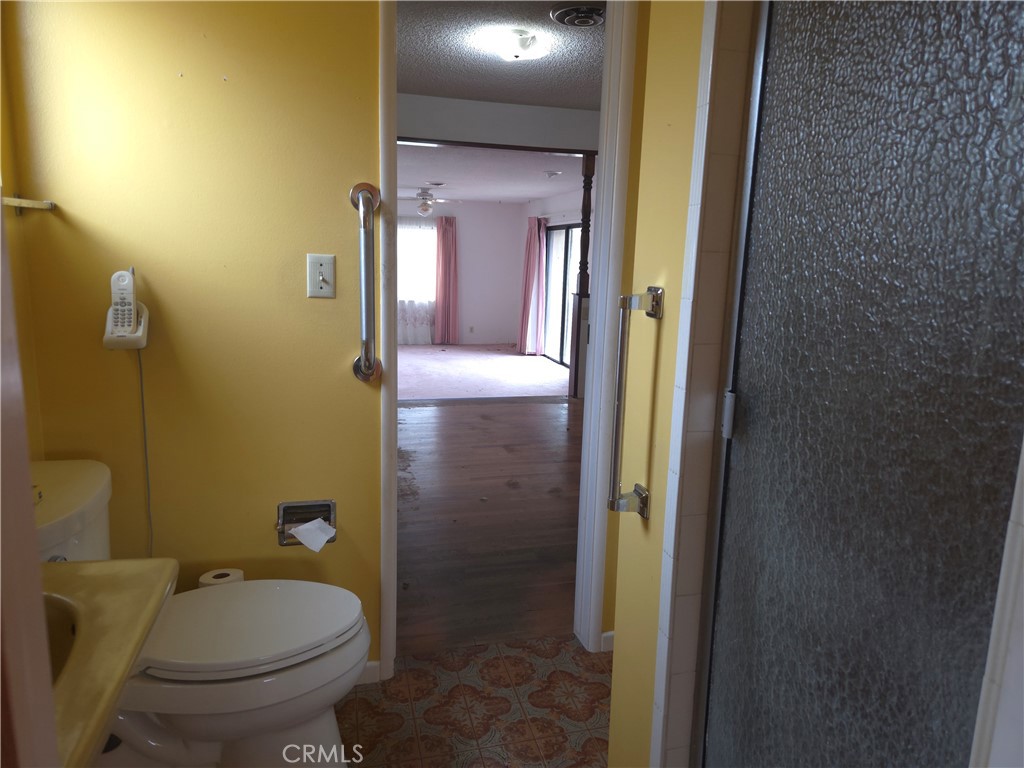 252 Sharry Property Photo 9