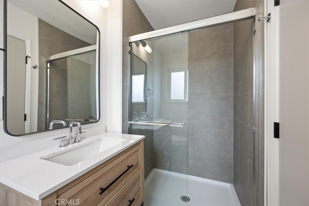 556 Carmella Property Photo 7