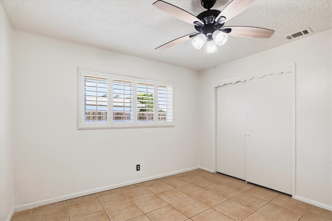 196 Kent Property Photo 25