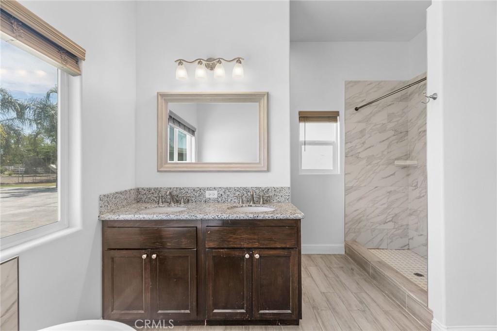 14111 Danbur Property Photo 9