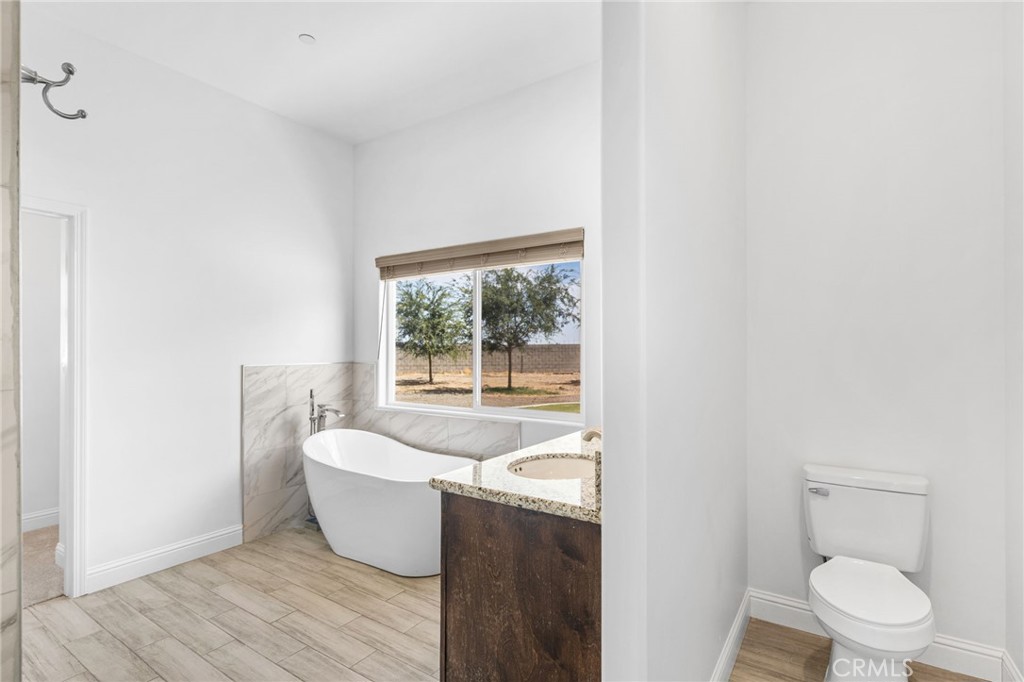 14111 Danbur Property Photo 23