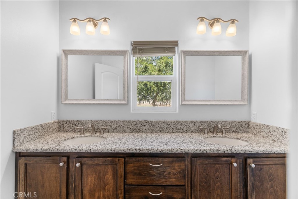 14111 Danbur Property Photo 55