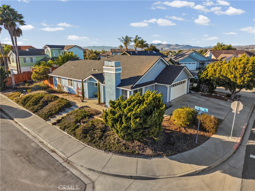1240 Capitola St Property Photo 1