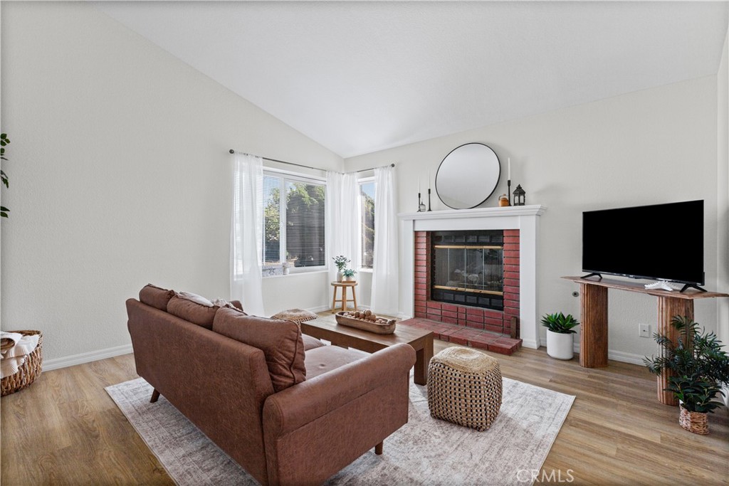 1240 Capitola St Property Photo 7