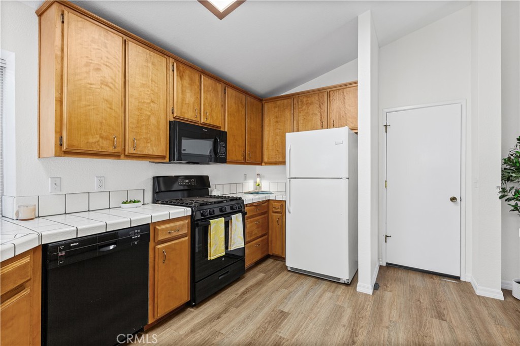 1240 Capitola St Property Photo 12