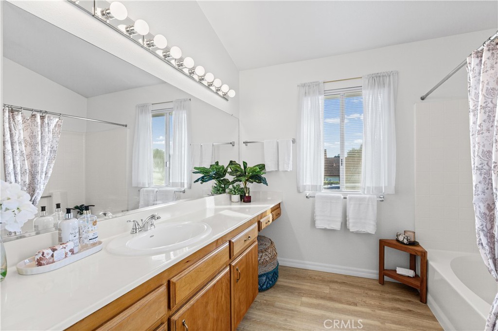 1240 Capitola St Property Photo 18