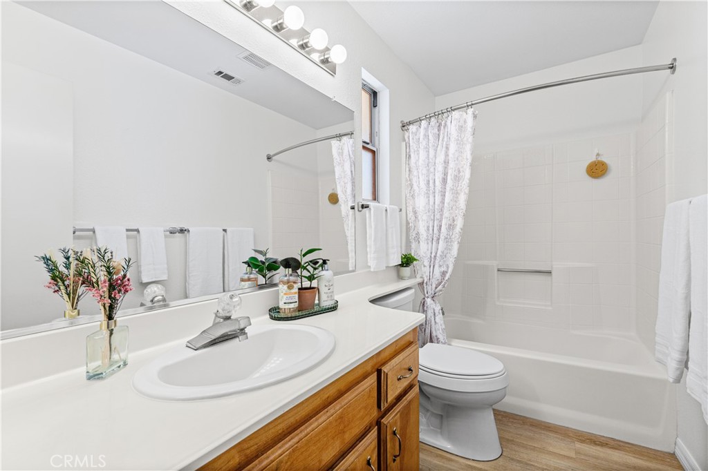 1240 Capitola St Property Photo 22