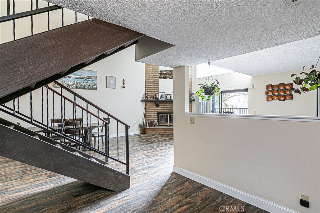 1124 Via Mavis Property Photo 5
