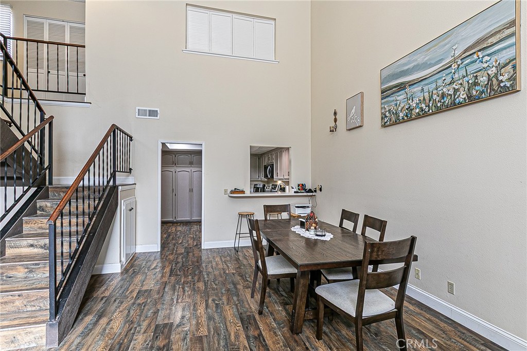 1124 Via Mavis Property Photo 9