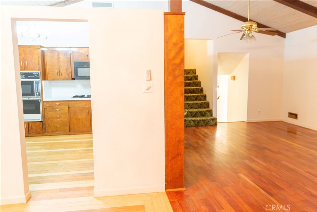 2440 E Howard Property Photo 6
