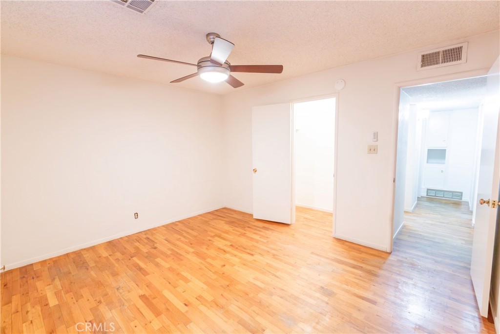 2440 E Howard Property Photo 11