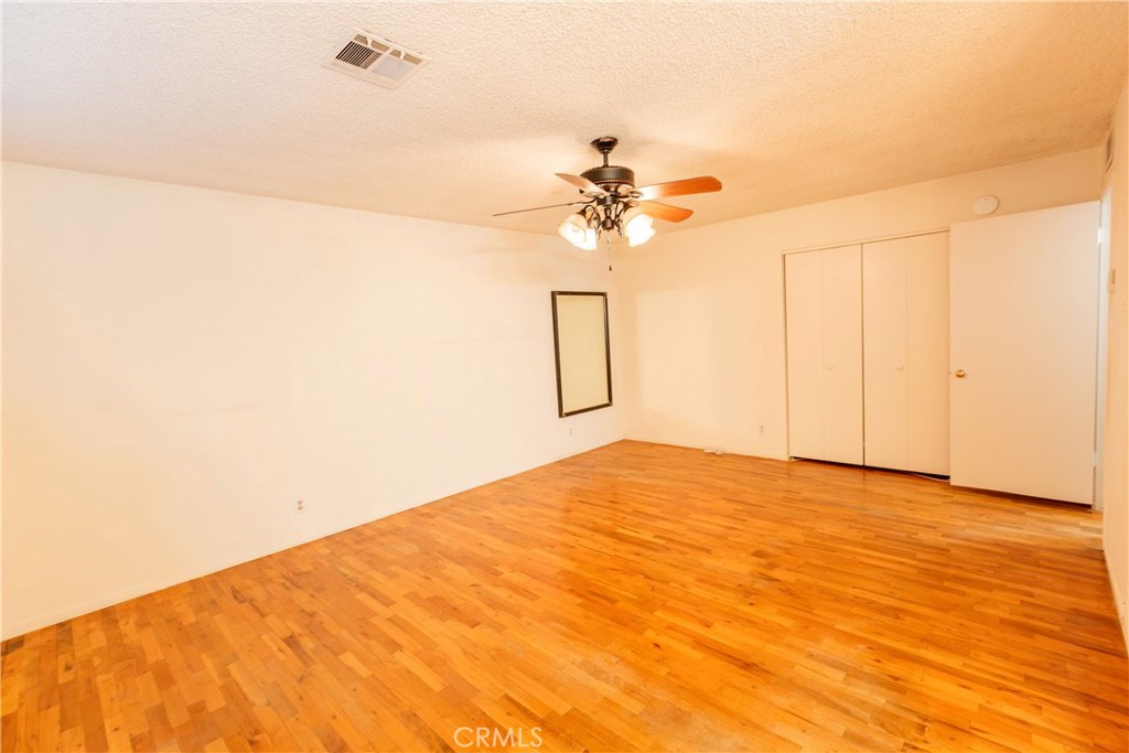 2440 E Howard Property Photo 14