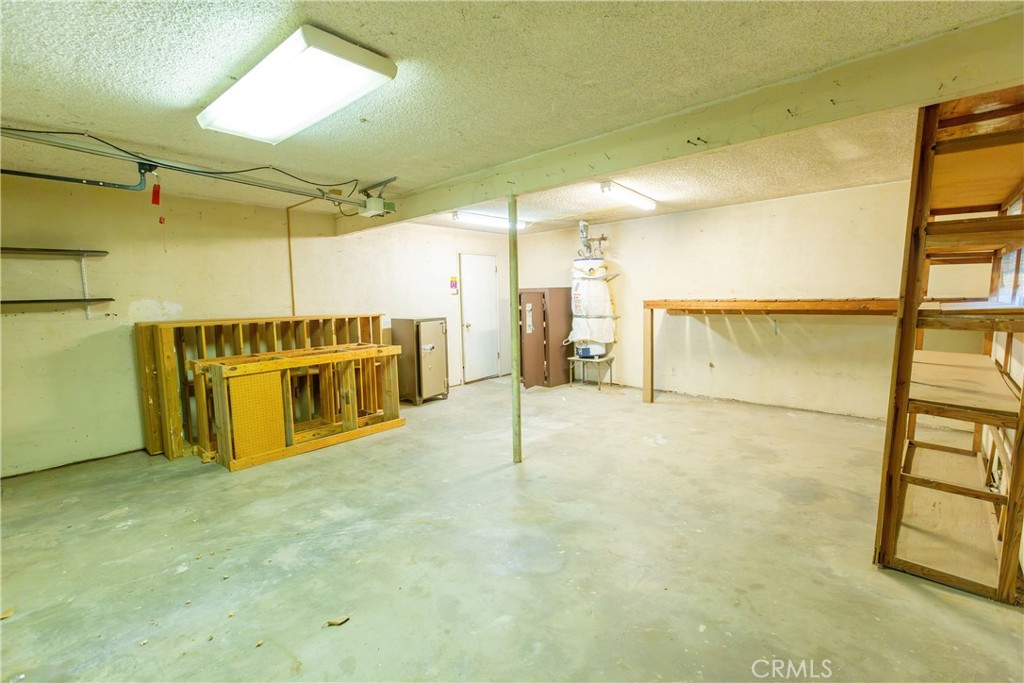 2440 E Howard Property Photo 26