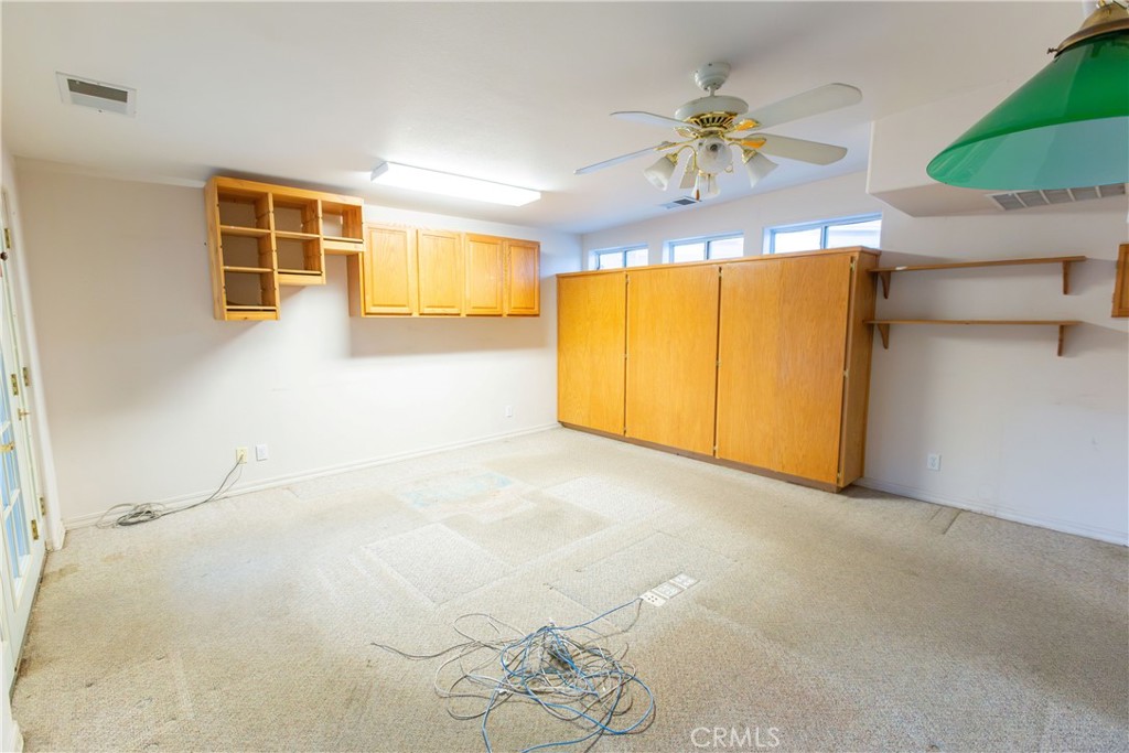 2440 E Howard Property Photo 38
