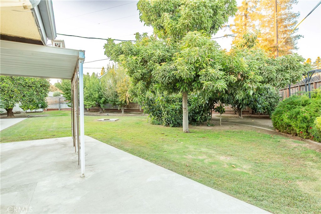 2440 E Howard Property Photo 42