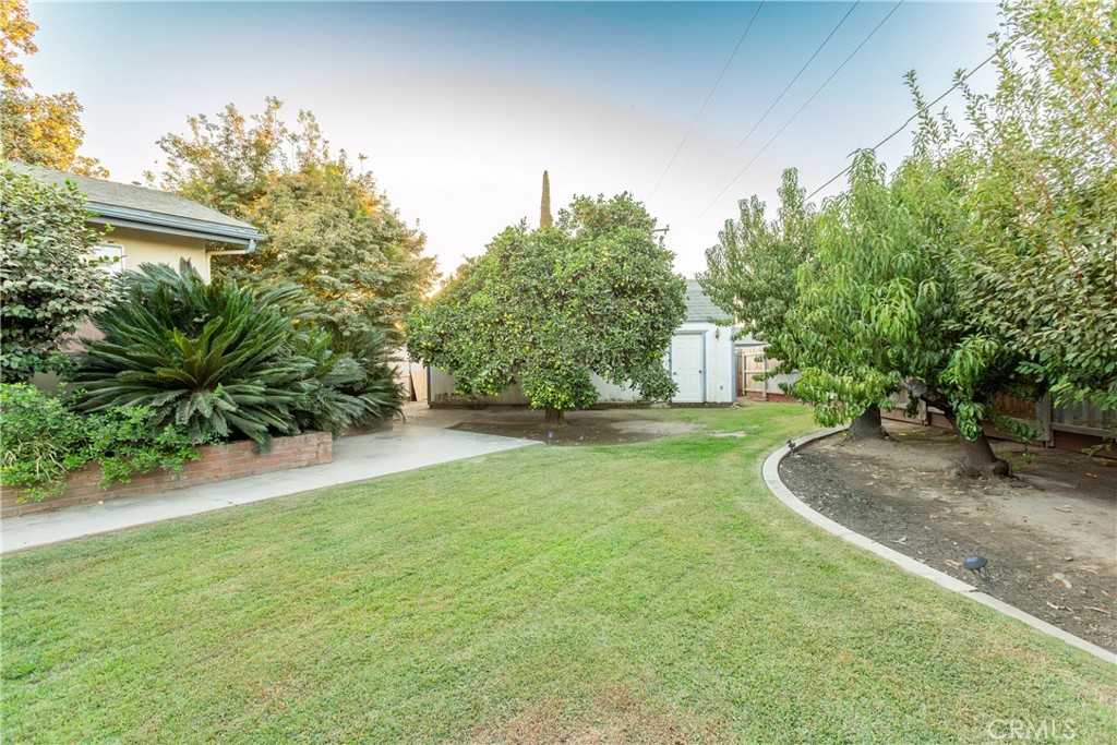2440 E Howard Property Photo 43