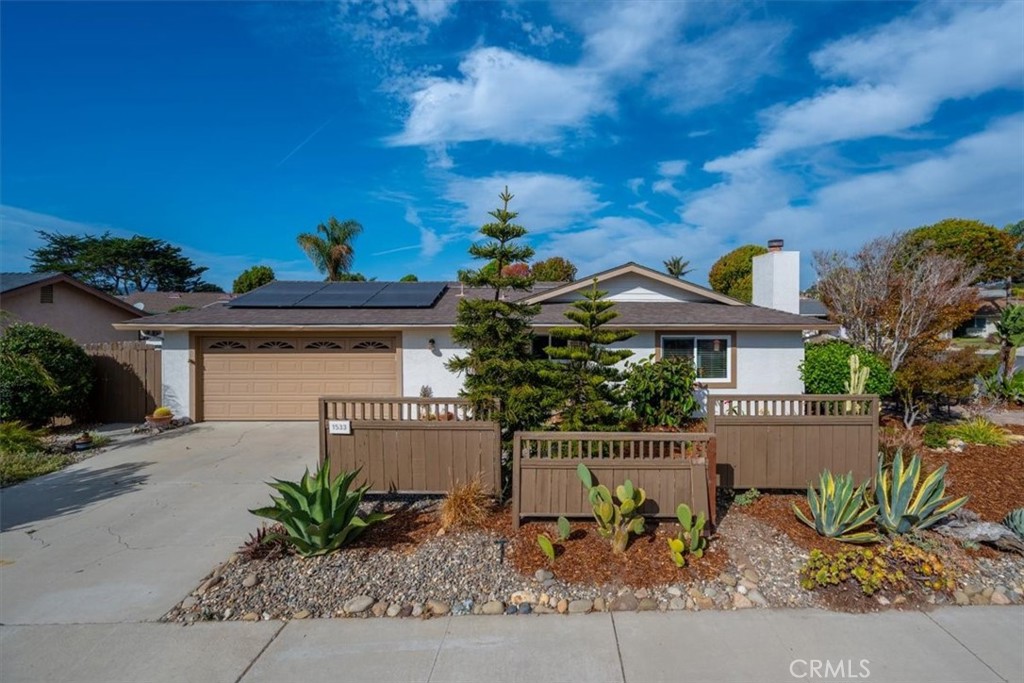 1533 Manhattan Avenue Property Photo 1