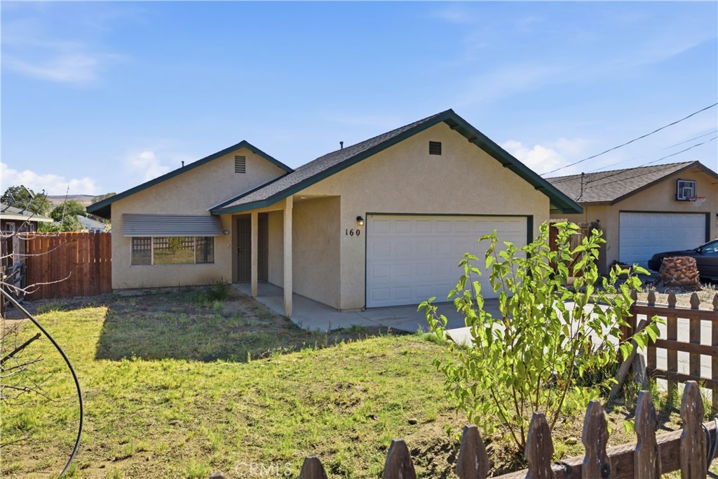 160 N 3rd Property Photo 3