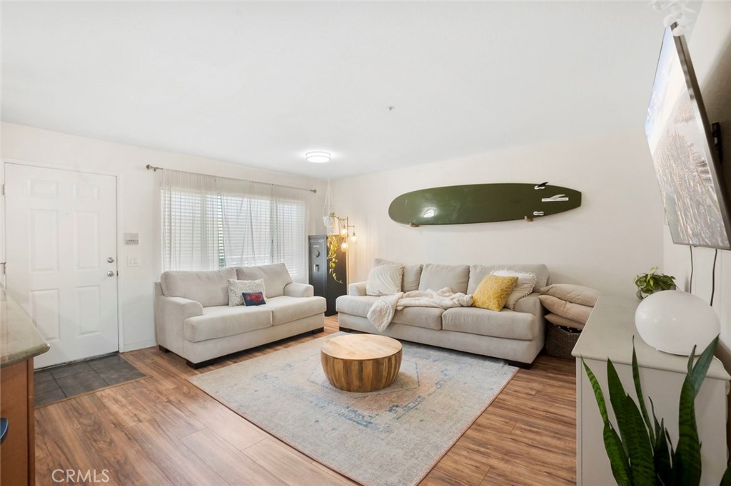 631 7th Street 11 Property Photo 3