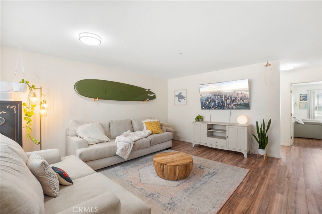 631 7th Street 11 Property Photo 4