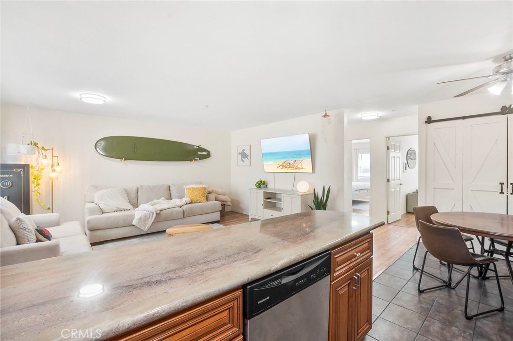 631 7th Street 11 Property Photo 6