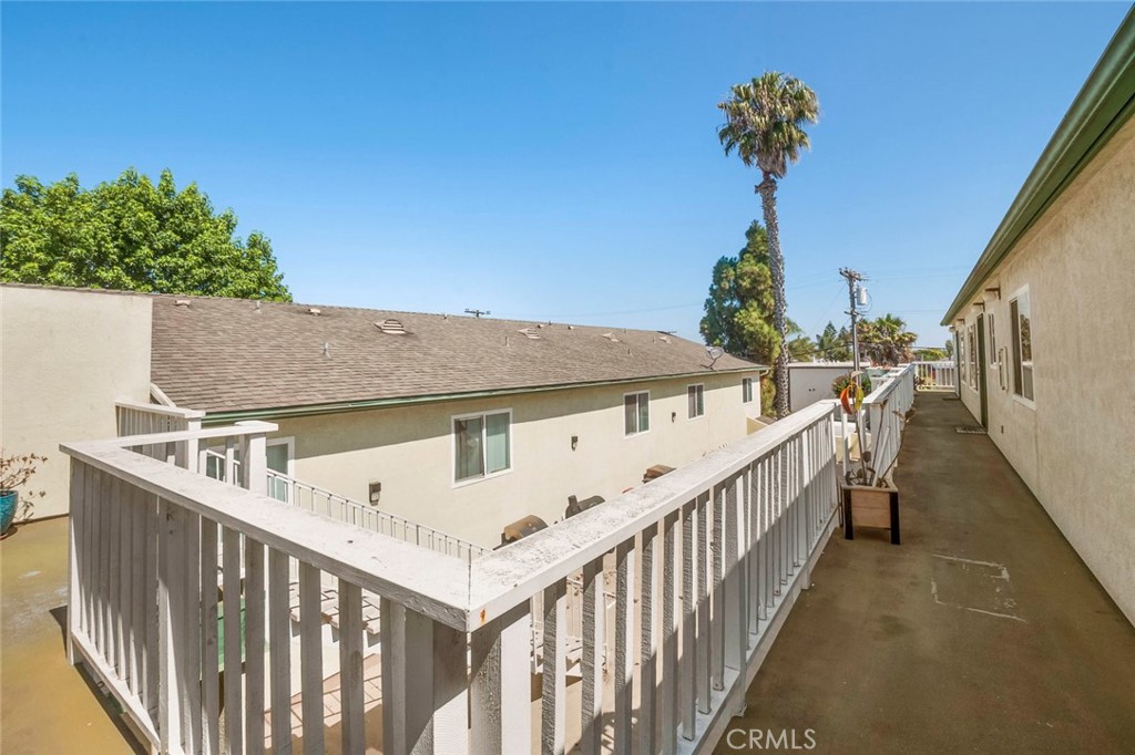 631 7th Street 11 Property Photo 17